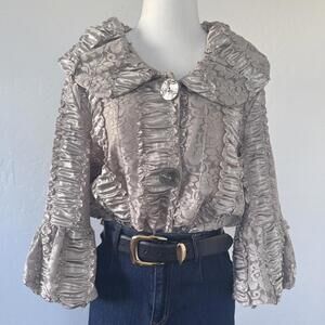 Vintage pearlescent champagne lace & ruffled silk-like top